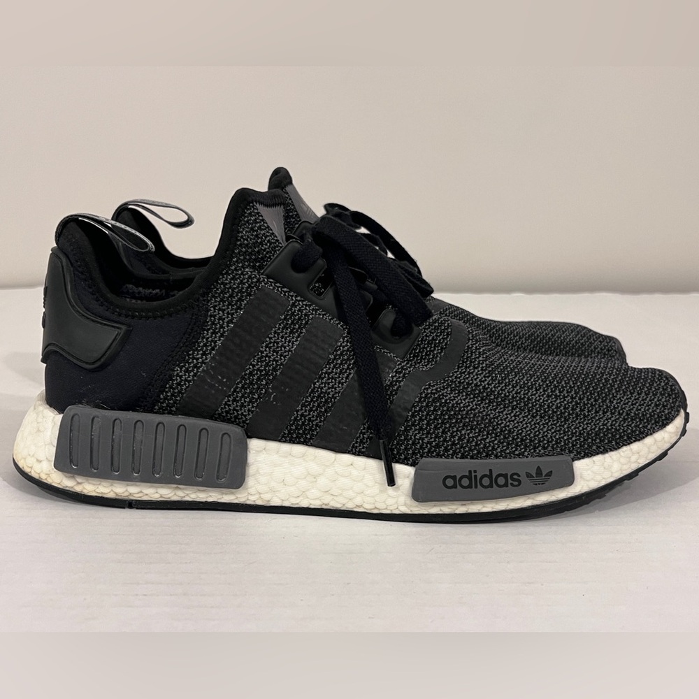 Adidas NMD_R1 Men's Shoes Core Black-Carbon (B79758)